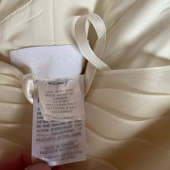 2008 Rivini Bridal Gown - Picture 3 of 5